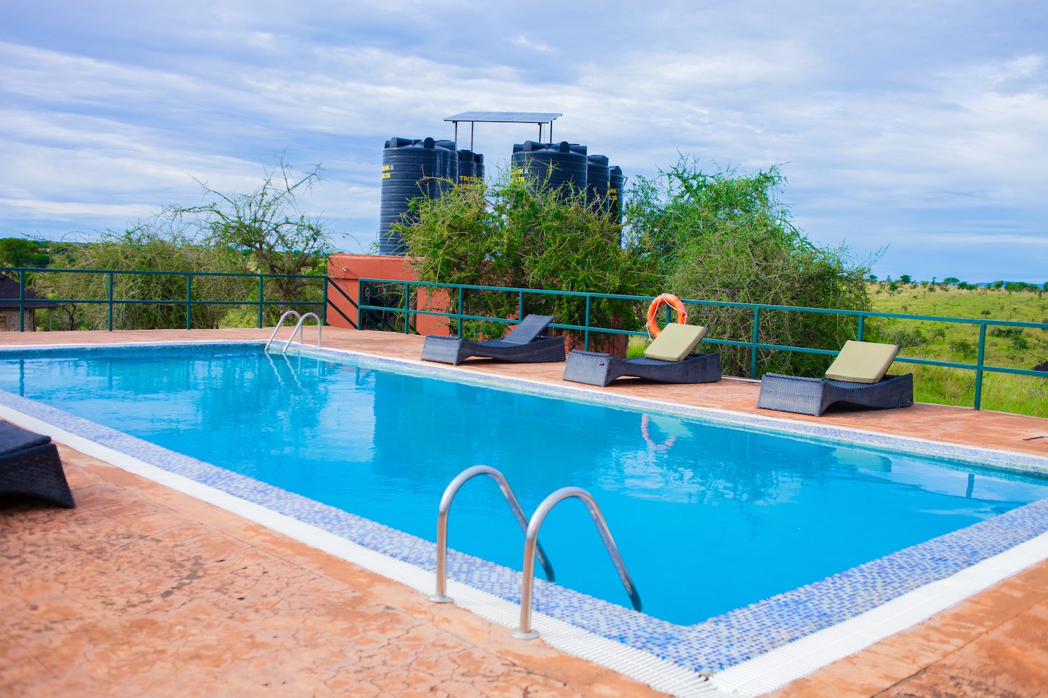 Serengeti-Safari-Lodge25